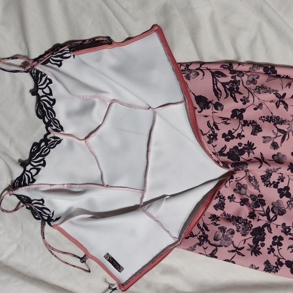 NWT Beautiful pink and black dress - Picture 8 of 9